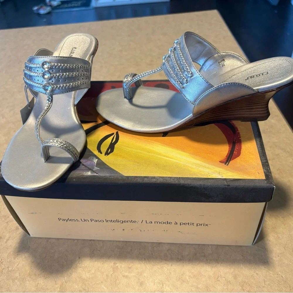 Fioni silver jeweled wedges 8.5